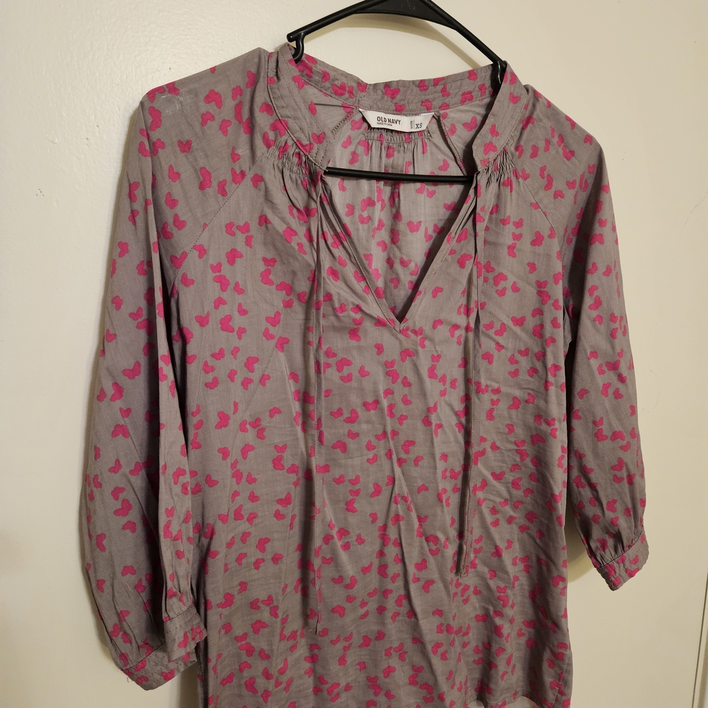 St. John Blouse in Gray with Pink Pattern